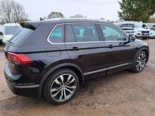 Volkswagen Tiguan TSI BlueMotion Tech R-Line - U149998