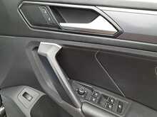 Volkswagen Tiguan TSI BlueMotion Tech R-Line - U149998