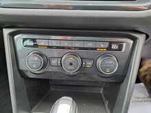 Volkswagen Tiguan TSI BlueMotion Tech R-Line - U149998