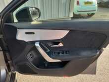 Mercedes-Benz A Class A250e AMG Line Edition - U150219