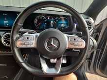 Mercedes-Benz A Class A250e AMG Line Edition - U150219