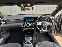 Mercedes-Benz A Class A250e AMG Line Edition - U150219