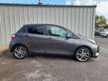 Toyota Yaris VVT-h Y20 Bi-tone - U150259