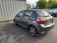 Toyota Yaris VVT-h Y20 Bi-tone - U150259
