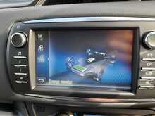 Toyota Yaris VVT-h Y20 Bi-tone - U150259