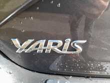 Toyota Yaris VVT-h Y20 Bi-tone - U150259