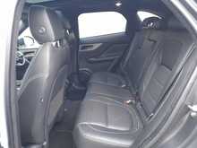 Jaguar F-PACE D180 Chequered Flag - U150318