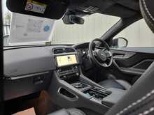 Jaguar F-PACE D180 Chequered Flag - U150318