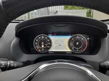 Jaguar F-PACE D180 Chequered Flag - U150318