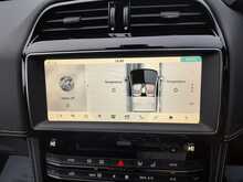 Jaguar F-PACE D180 Chequered Flag - U150318