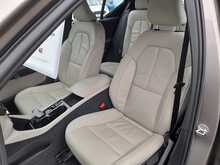 Volvo XC40 h T4 Inscription - U150320