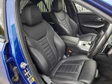 BMW 3 Series 330e M Sport - U150321