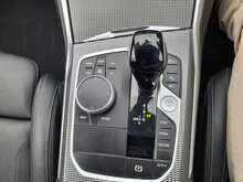 BMW 3 Series 330e M Sport - U150321