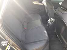 Audi A4 TFSI S line - U150340