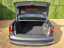 Audi A4 TFSI S line - U150340