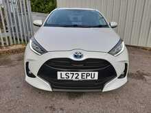 Toyota Yaris VVT-h Design - U150413
