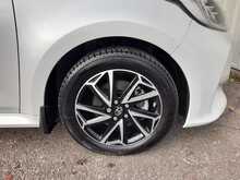 Toyota Yaris VVT-h Design - U150413