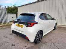 Toyota Yaris VVT-h Design - U150413