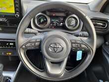 Toyota Yaris VVT-h Design - U150413