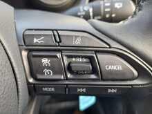 Toyota Yaris VVT-h Design - U150413