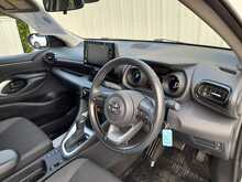 Toyota Yaris VVT-h Design - U150413