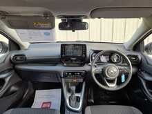 Toyota Yaris VVT-h Design - U150413