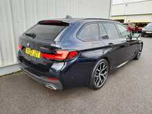 BMW 5 Series 520d MHT M Sport - U150496
