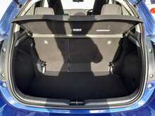 Toyota Yaris VVT-h Design - U150503