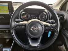 Toyota Yaris VVT-h Design - U150503