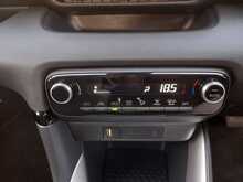 Toyota Yaris VVT-h Design - U150503