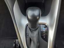 Toyota Yaris VVT-h Design - U150503