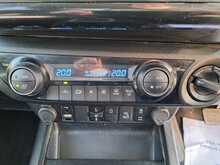Toyota Hilux D-4D Invincible - U150521