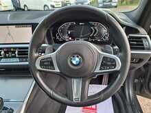 BMW 3 Series 330e M Sport - U150543