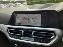BMW 3 Series 330e M Sport - U150543