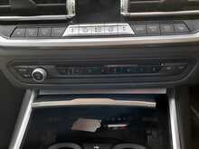 BMW 3 Series 330e M Sport - U150543