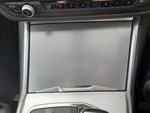 BMW 3 Series 330e M Sport - U150543