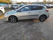Toyota Auris VVT-h GB25 - U150548