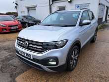 Volkswagen T-Cross TSI SE - U150549