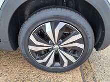 Volkswagen T-Cross TSI SE - U150549