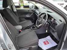 Volkswagen T-Cross TSI SE - U150549