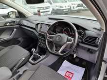Volkswagen T-Cross TSI SE - U150549