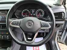 Volkswagen T-Cross TSI SE - U150549