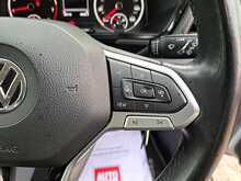 Volkswagen T-Cross TSI SE - U150549