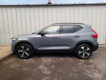 Volvo XC40 B3 MHEV Plus - U150555