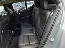 Volvo XC40 B3 MHEV Plus - U150555