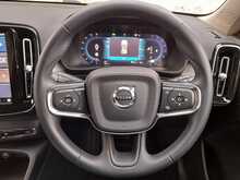 Volvo XC40 B3 MHEV Plus - U150555