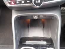 Volvo XC40 B3 MHEV Plus - U150555