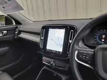 Volvo XC40 B3 MHEV Plus - U150555