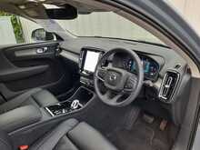 Volvo XC40 B3 MHEV Plus - U150555