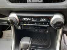 Toyota RAV4 VVT-h Design - U150556